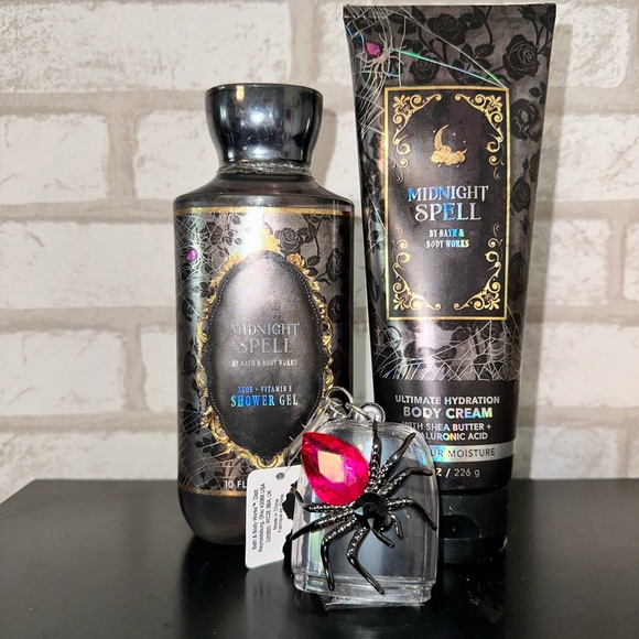 Bath & Body Works Other - Bath and Body Works MIDNIGHT SPELL AND BEJEWELED SPIDER POCKETBAC HOLDER